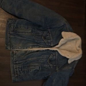 Men’s Levi’s jean jacket